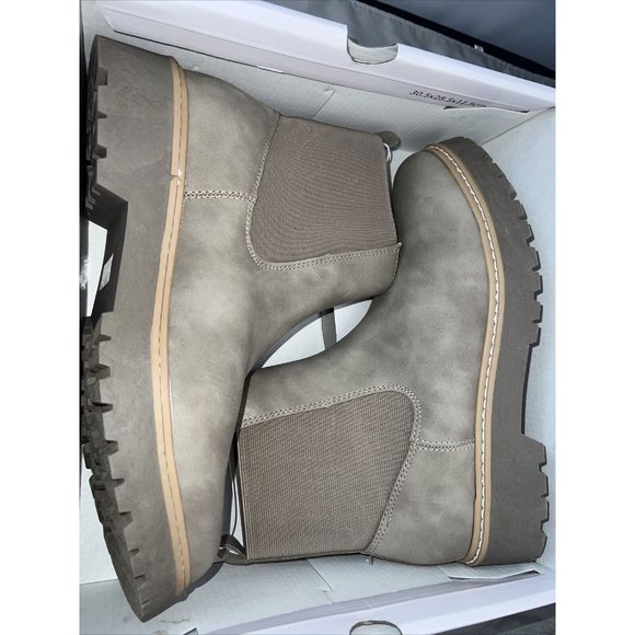 DV By Dolce Vita Taupe Chelsea Boot Womens Size 6 Style Lobera Round Toe - Picture 5 of 7